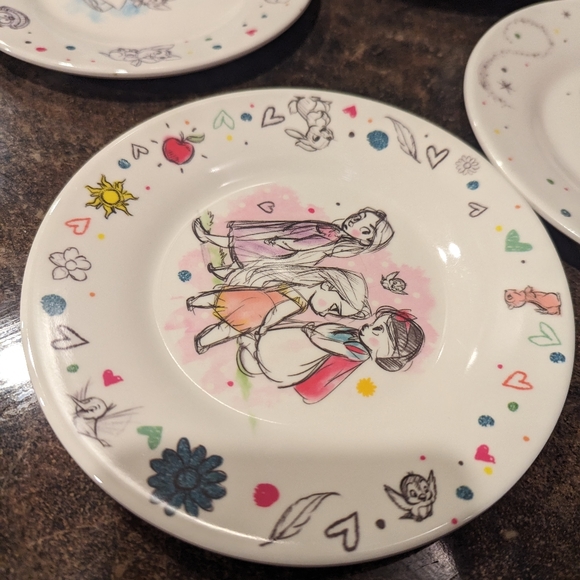 Set of 4 Disney Animator's collection melamine plates - Picture 5 of 13